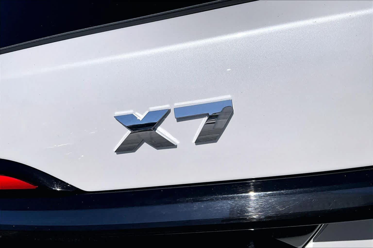 Used 2025 BMW X7 M60i AWD/4WD image 31