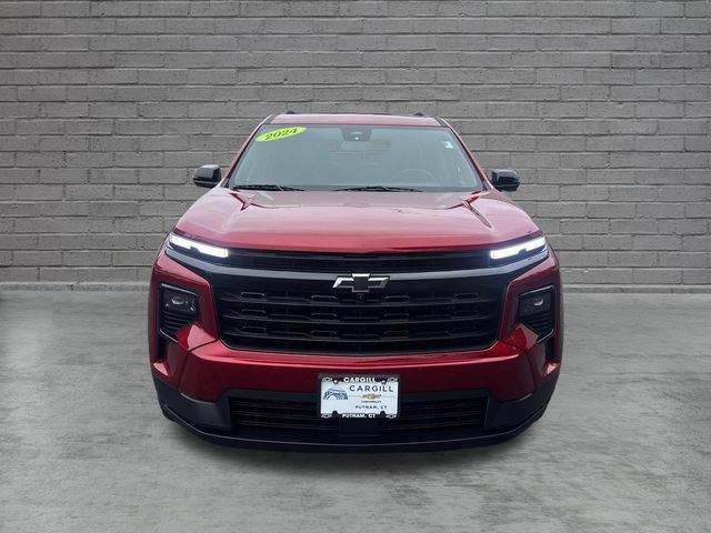Used 2024 Chevrolet Traverse LT w/ Midnight/Sport Edition AWD/4WD image 2