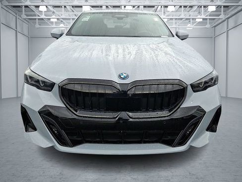 Certified 2025 BMW i5 xDrive40 w/ M Sport Package image 2