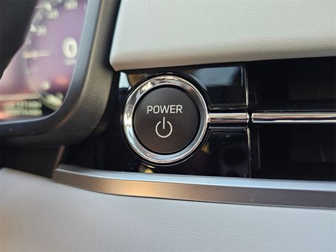 New 2025 Mitsubishi Outlander SEL image 9