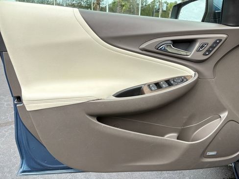 Used 2024 Chevrolet Malibu LT image 13