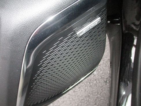 Used 2025 GMC Acadia Elevation image 10