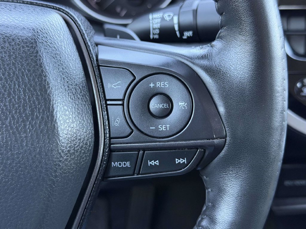 Used 2024 Toyota Camry SE w/ Cold Weather Package FWD image 10