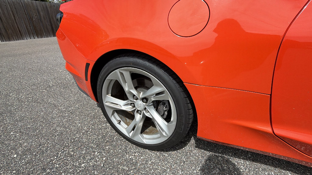 Used 2019 Chevrolet Camaro SS RWD image 11