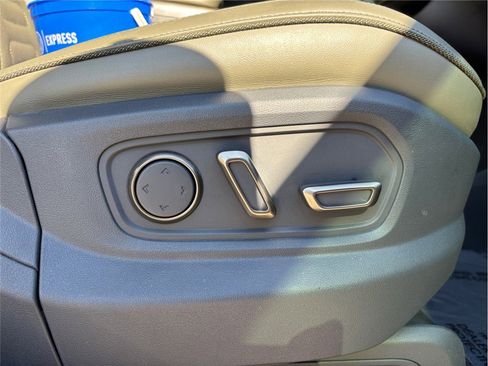 Used 2022 Rivian R1T Adventure image 40