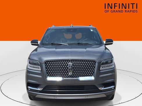 Used 2021 Lincoln Navigator Reserve w/ Luxury Package AWD/4WD image 2