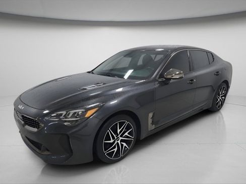Used 2022 Kia Stinger GT-Line image 9