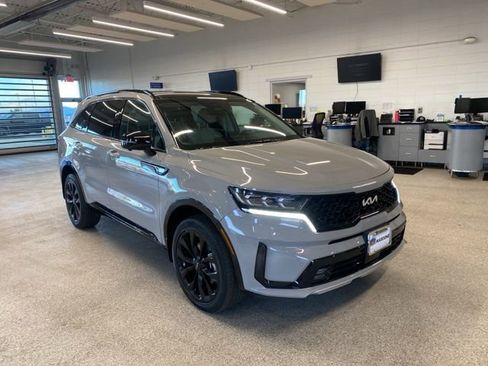 Used 2023 Kia Sorento SX image 3