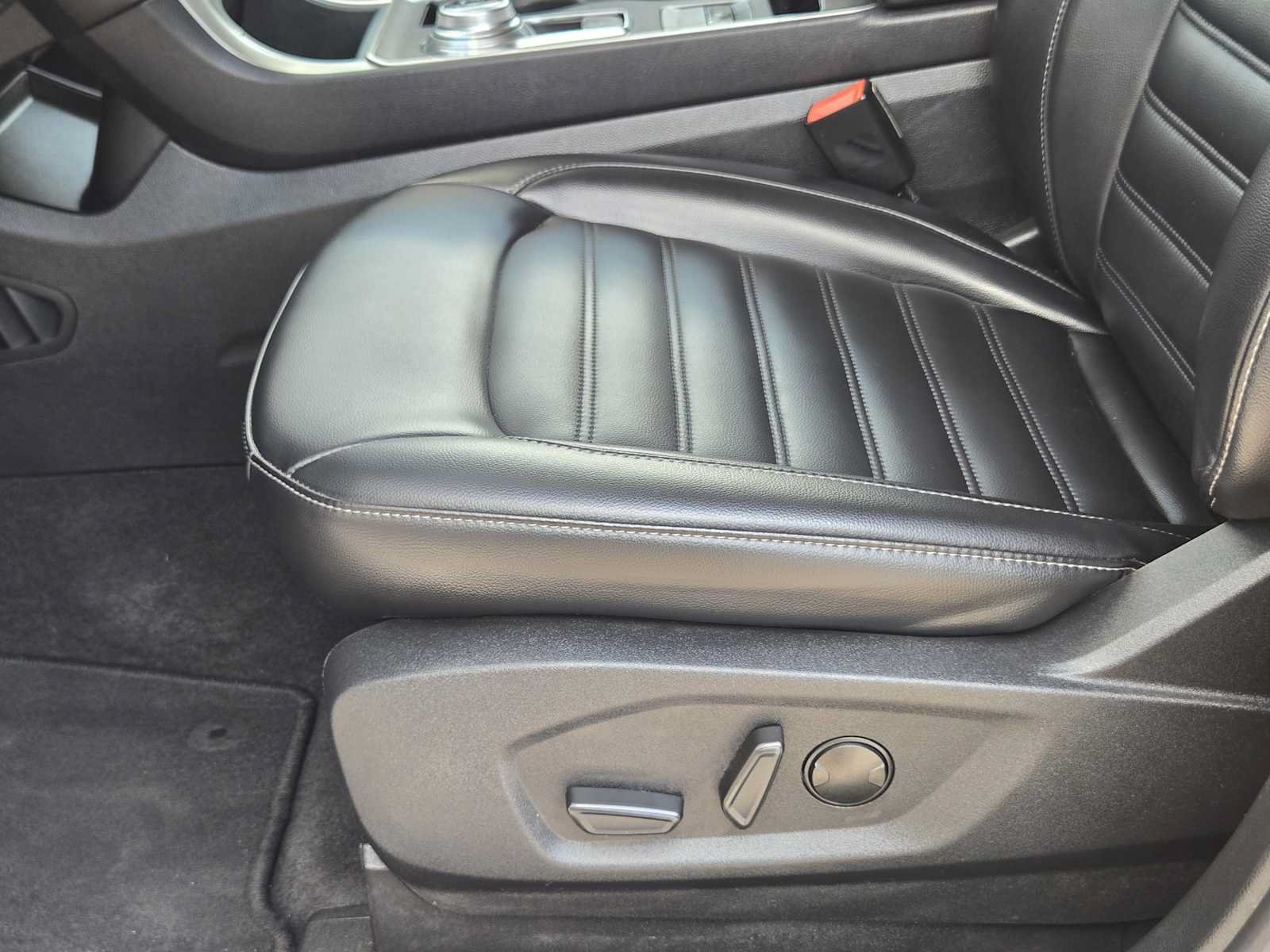 Used 2024 Ford Edge SEL AWD/4WD image 23