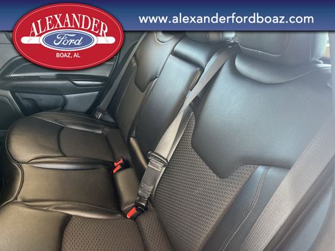 Used 2022 Jeep Compass Latitude image 11