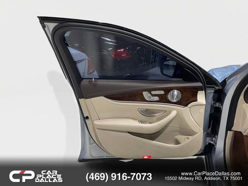 Used 2017 Mercedes-Benz E 300 4MATIC w/ Premium 1 Package image 15