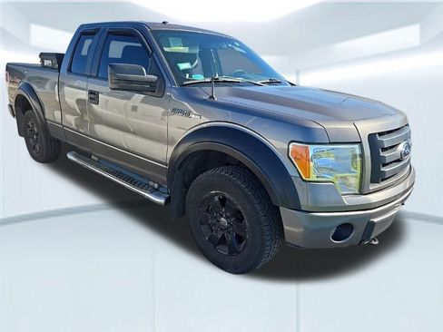 Used 2012 Ford F150 STX w/ STX Decor Pkg image 2