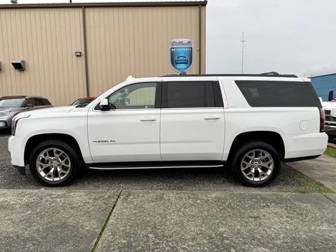 Used 2016 GMC Yukon XL SLT w/ Open Road Package image 2