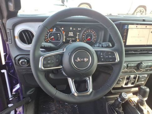 New 2026 Jeep Wrangler Unlimited Sahara AWD/4WD image 5