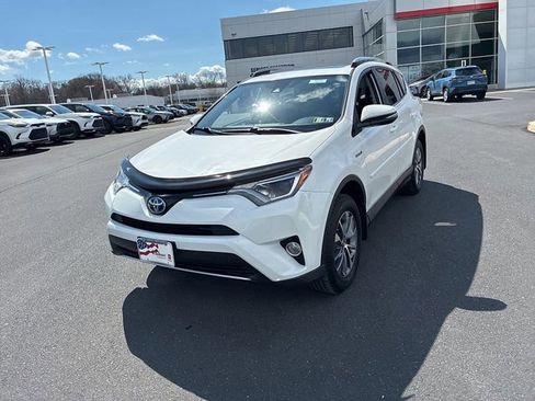 Used 2017 Toyota RAV4 XLE w/ Protection Package image 16