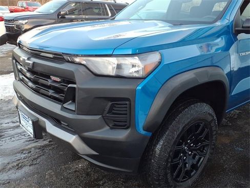 Used 2023 Chevrolet Colorado Trail Boss w/ Technology Package image 7