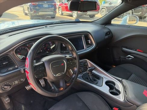 Used 2021 Dodge Challenger R/T w/ Blacktop Package image 9