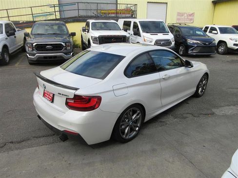 Used 2016 BMW M235i Coupe w/ Technology Package image 6