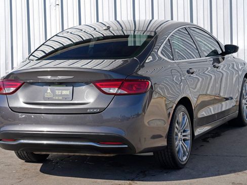 Used 2015 Chrysler 200 Limited w/ Convenience Group image 44