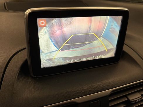 Used 2016 MAZDA MAZDA3 i Touring image 13