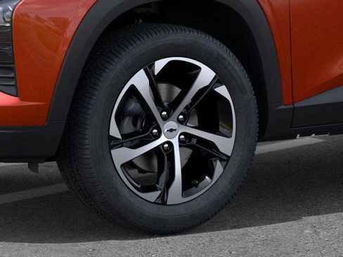 Used 2024 Chevrolet Trax RS w/ Driver Confidence Package image 9