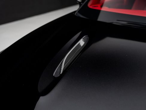 Used 2022 Aston Martin DBX AWD/4WD image 14