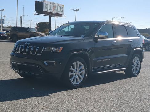 Used 2017 Jeep Grand Cherokee Limited image 10