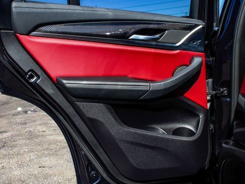 Used 2023 BMW X4 M40i w/ Premium Package image 11