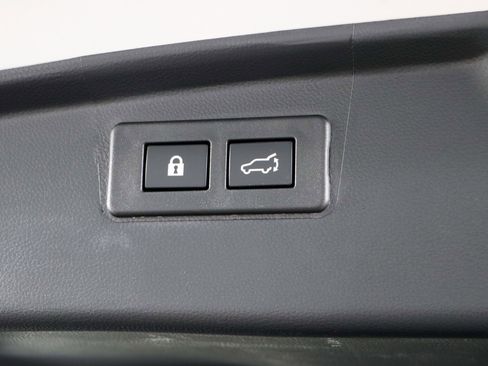 Used 2024 Subaru Outback Premium image 31