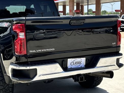 Used 2025 Chevrolet Silverado 2500 LT w/ Convenience Package AWD/4WD image 7
