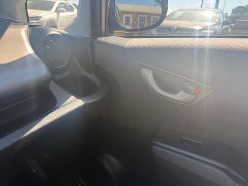 Used 2010 Honda Fit image 20