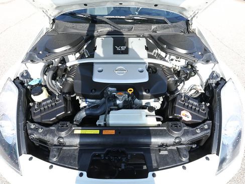 Used 2007 Nissan 350Z Touring RWD image 22