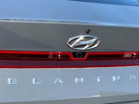 Used 2023 Hyundai Elantra SEL w/ Convenience Package FWD image 27