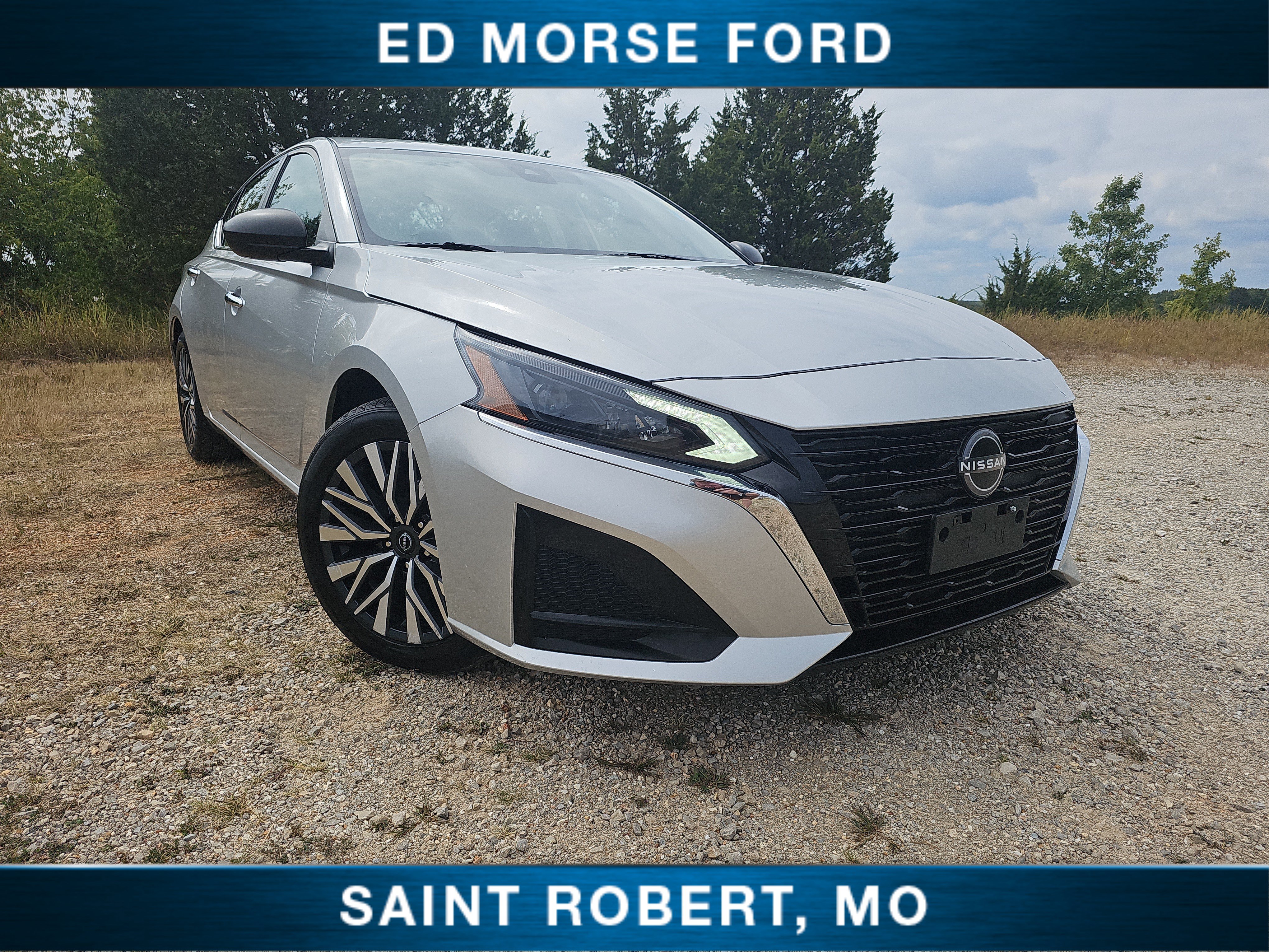 Used 2024 Nissan Altima 2.5 SV FWD image 1