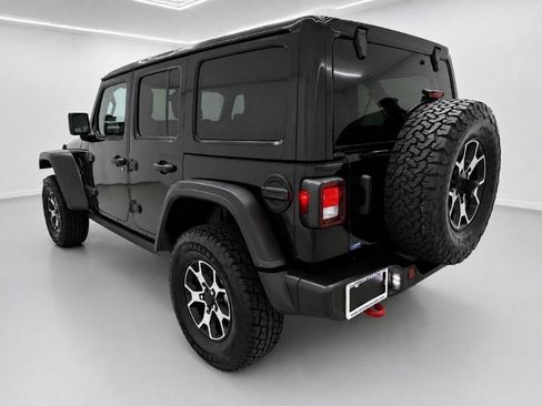 Used 2021 Jeep Wrangler Unlimited Rubicon w/ Cold Weather Group AWD/4WD image 5