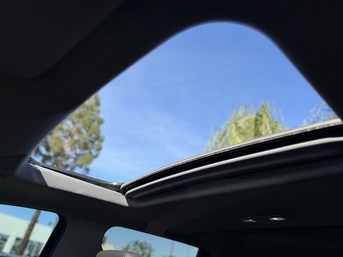 Used 2021 GMC Sierra 3500 SLT w/ SLT Preferred Package image 12