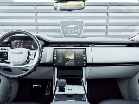 Used 2024 Land Rover Range Rover Long Wheelbase SE image 54