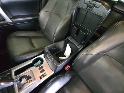 Used 2018 Toyota 4Runner Limited AWD/4WD image 26