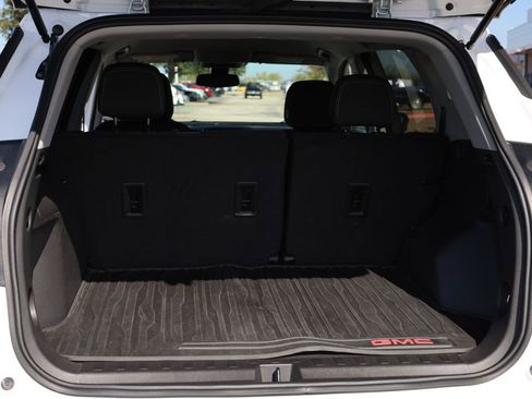 Used 2023 GMC Terrain SLE image 27