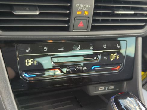 New 2026 Volkswagen Jetta SEL image 12