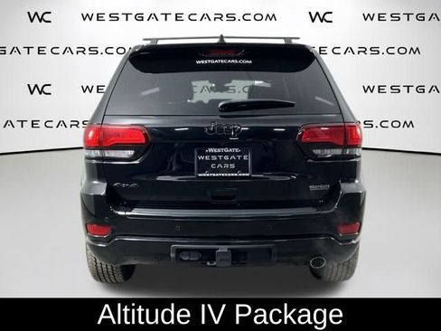 Used 2017 Jeep Grand Cherokee Altitude image 4