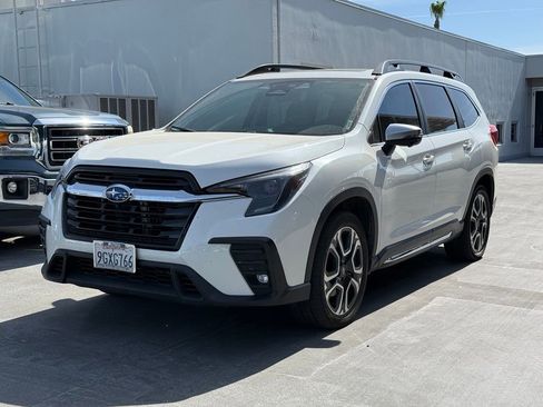 Used 2023 Subaru Ascent Limited w/ Technology Package AWD/4WD image 1