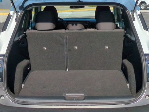 Used 2025 Nissan Kicks SV image 13