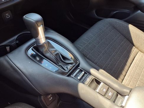 Used 2025 Honda HR-V LX image 13