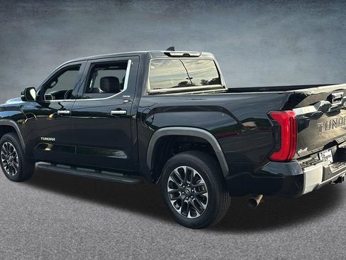 Used 2025 Toyota Tundra Limited AWD/4WD image 4