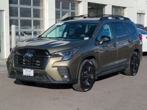 Used 2023 Subaru Ascent Onyx Edition image 10