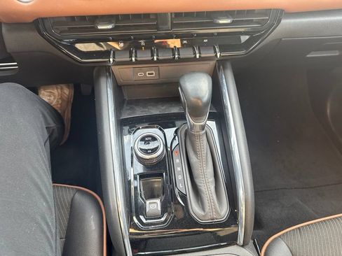 Certified 2024 GMC Canyon AT4 AWD/4WD image 8