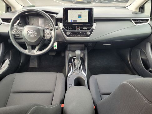 Used 2025 Toyota Corolla LE image 15