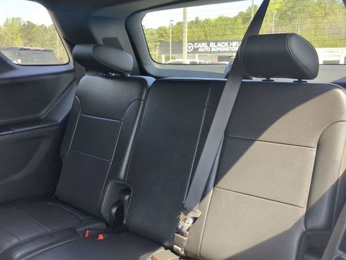 Used 2022 Chevrolet Traverse Premier w/ Redline Edition image 27