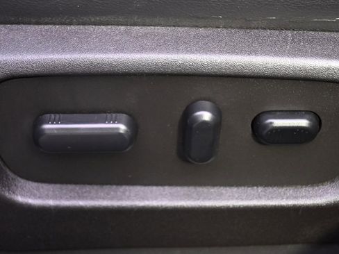 Used 2015 Ford Explorer XLT w/ Equipment Group 202B image 14